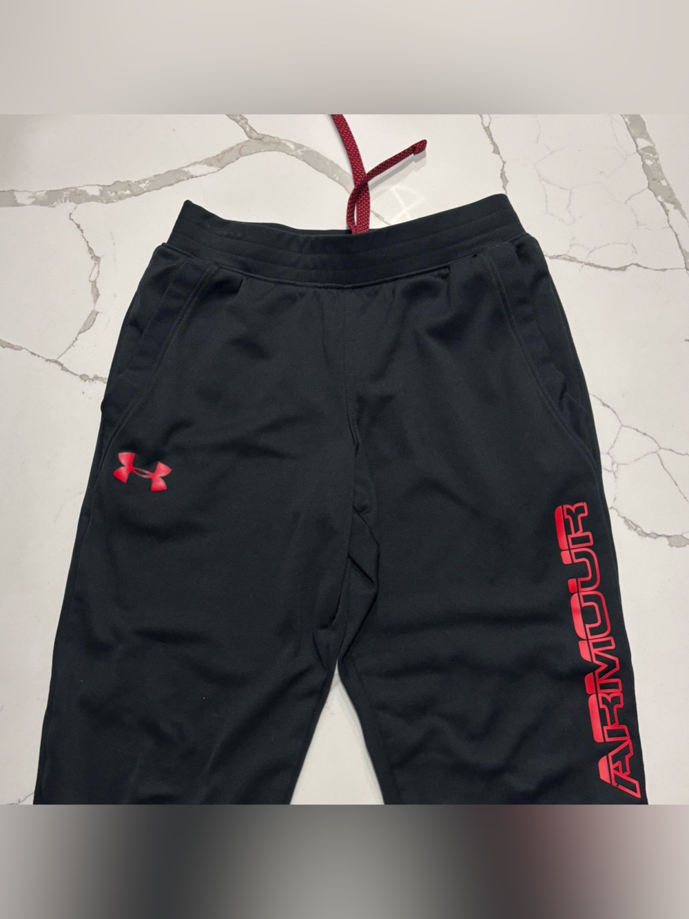 Under Armour Boys Black Performance Joggers Red Logo Accents Sweatpants Youth S